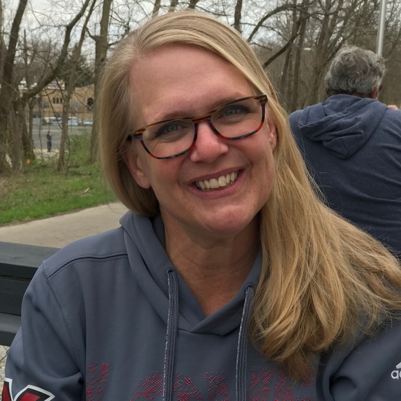 Meet your Posher, Christine! - Picture 4 of 4